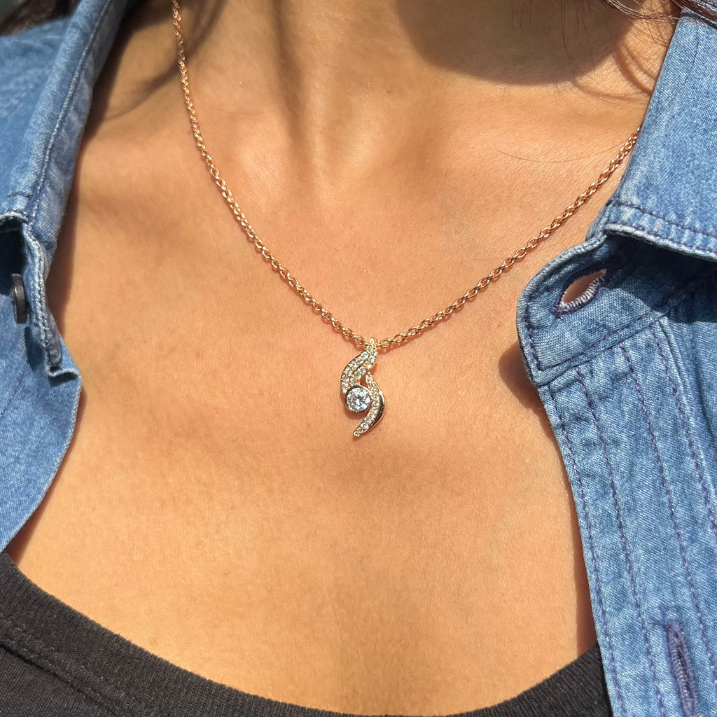 The Ocean Curve Eternal Pendant