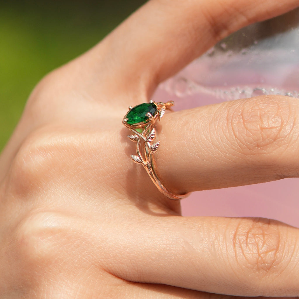 The Entangled Cathedral Ring