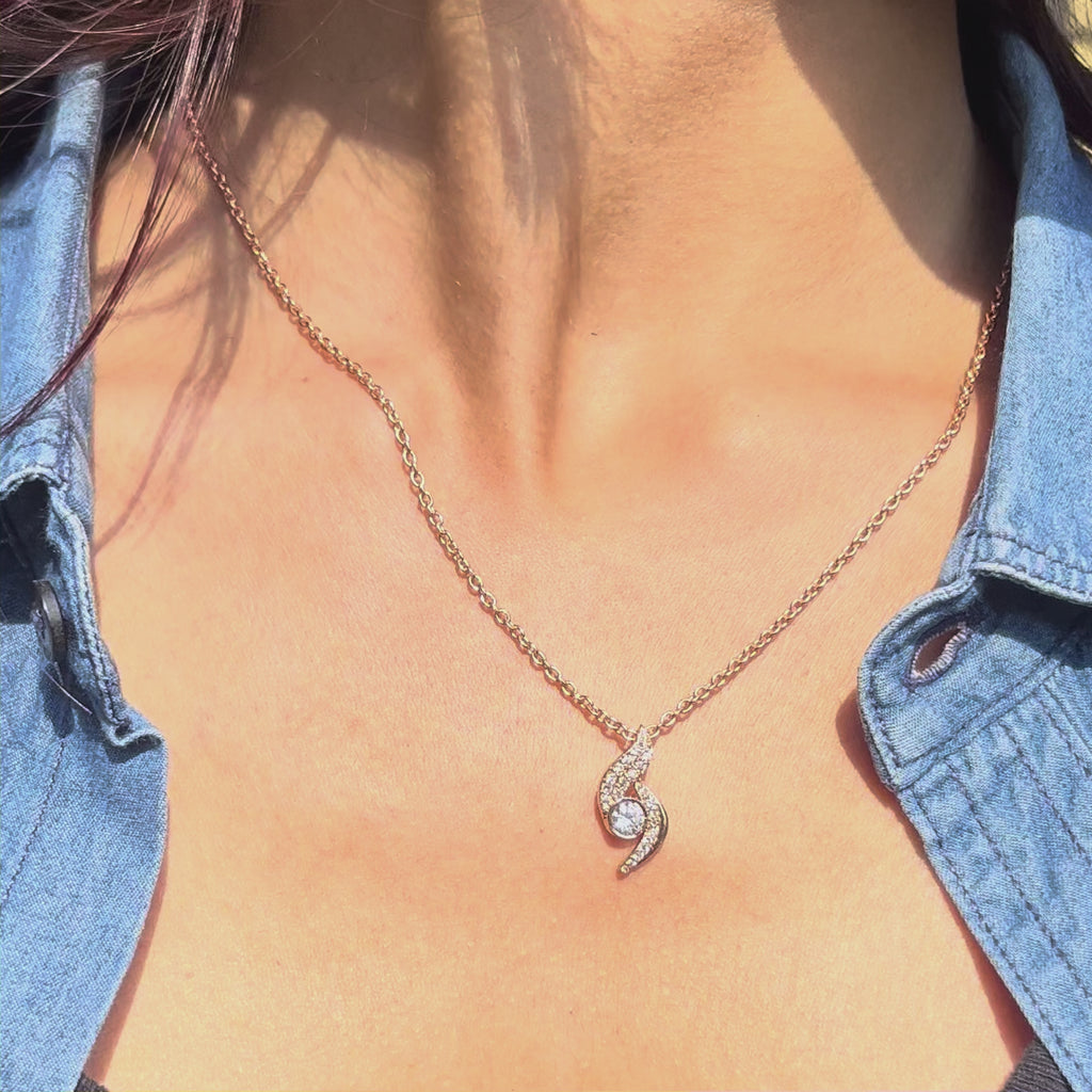 The Ocean Curve Eternal Pendant