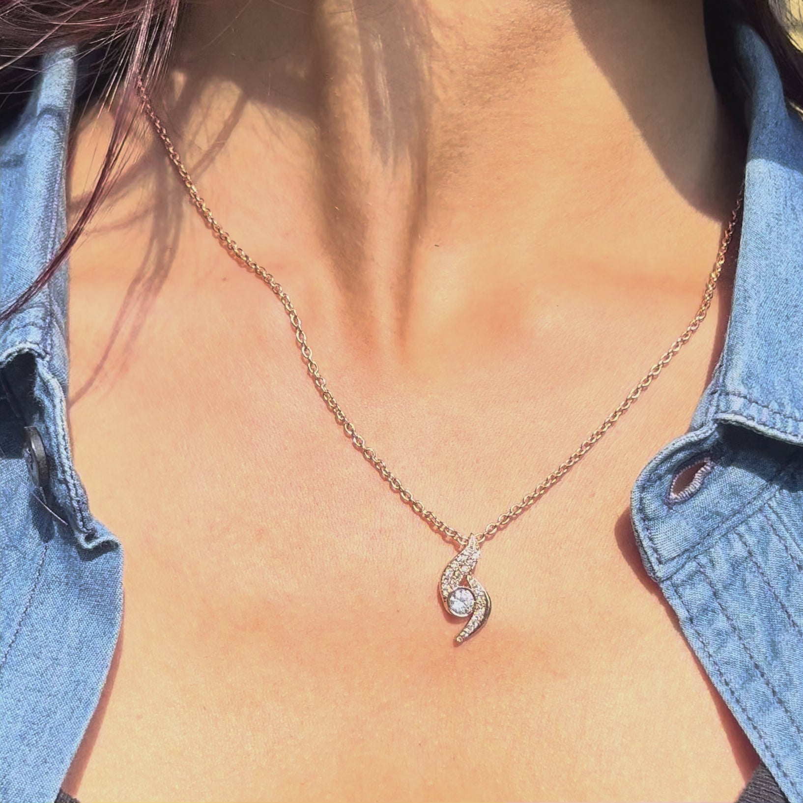 The Ocean Curve Eternal Pendant
